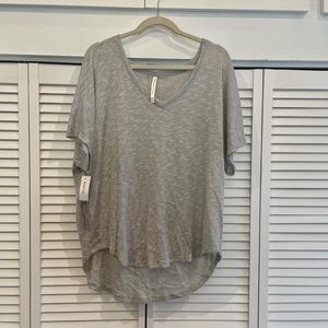 NWT Babaton grey pullover